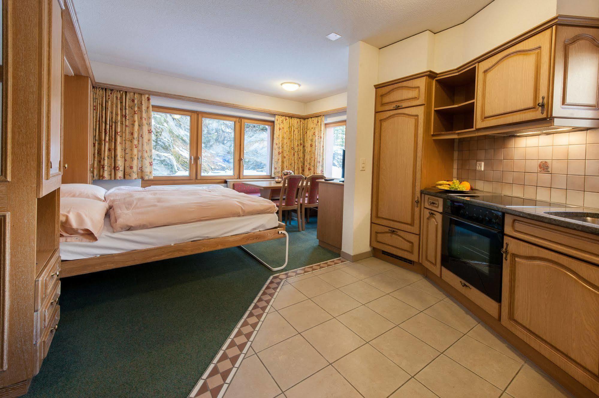 Appartements Zermatt Paradies Екстериор снимка