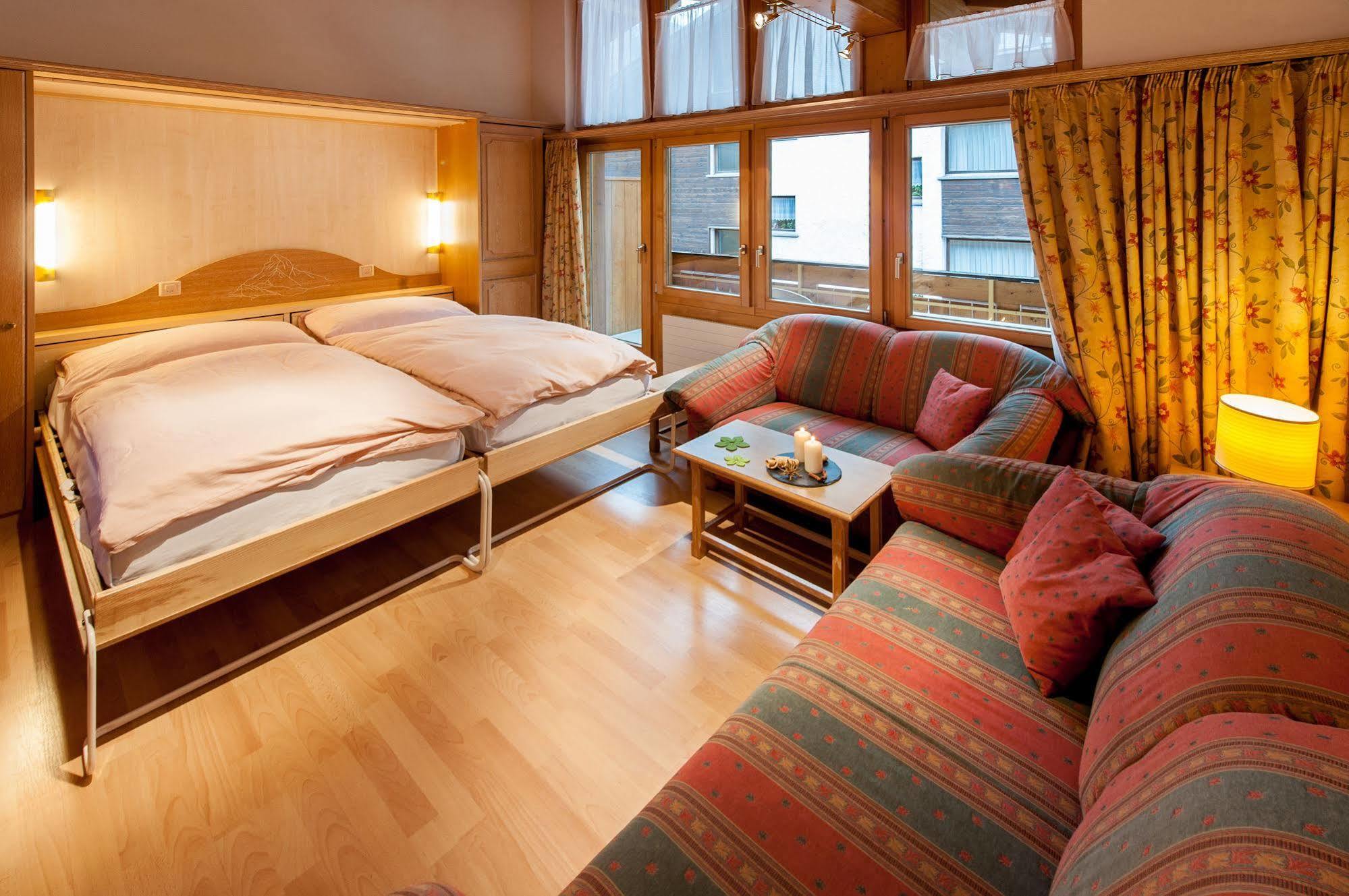 Appartements Zermatt Paradies Екстериор снимка