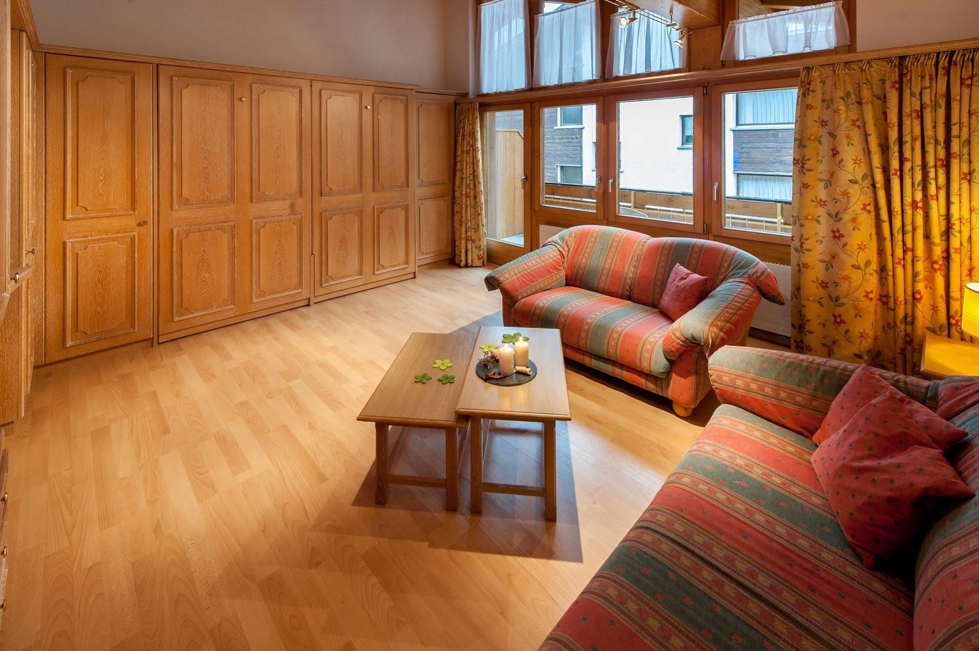 Appartements Zermatt Paradies Екстериор снимка