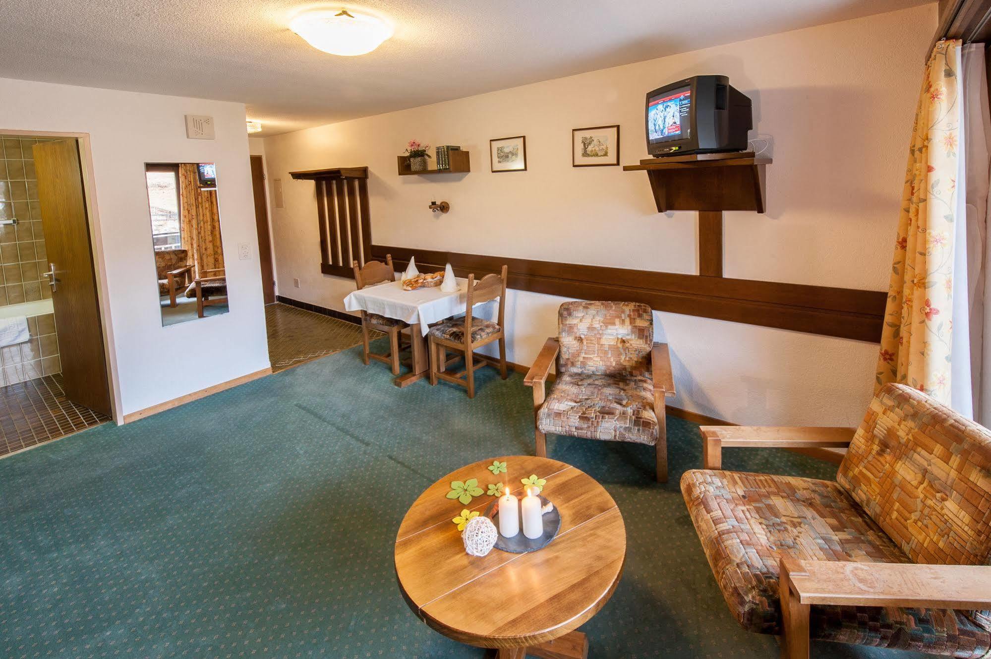 Appartements Zermatt Paradies Екстериор снимка